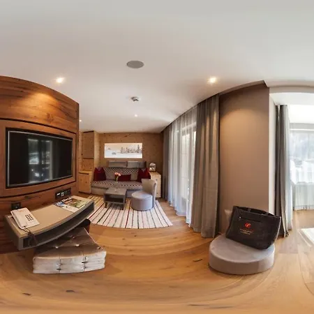 Platzer Superior Hotel 4*